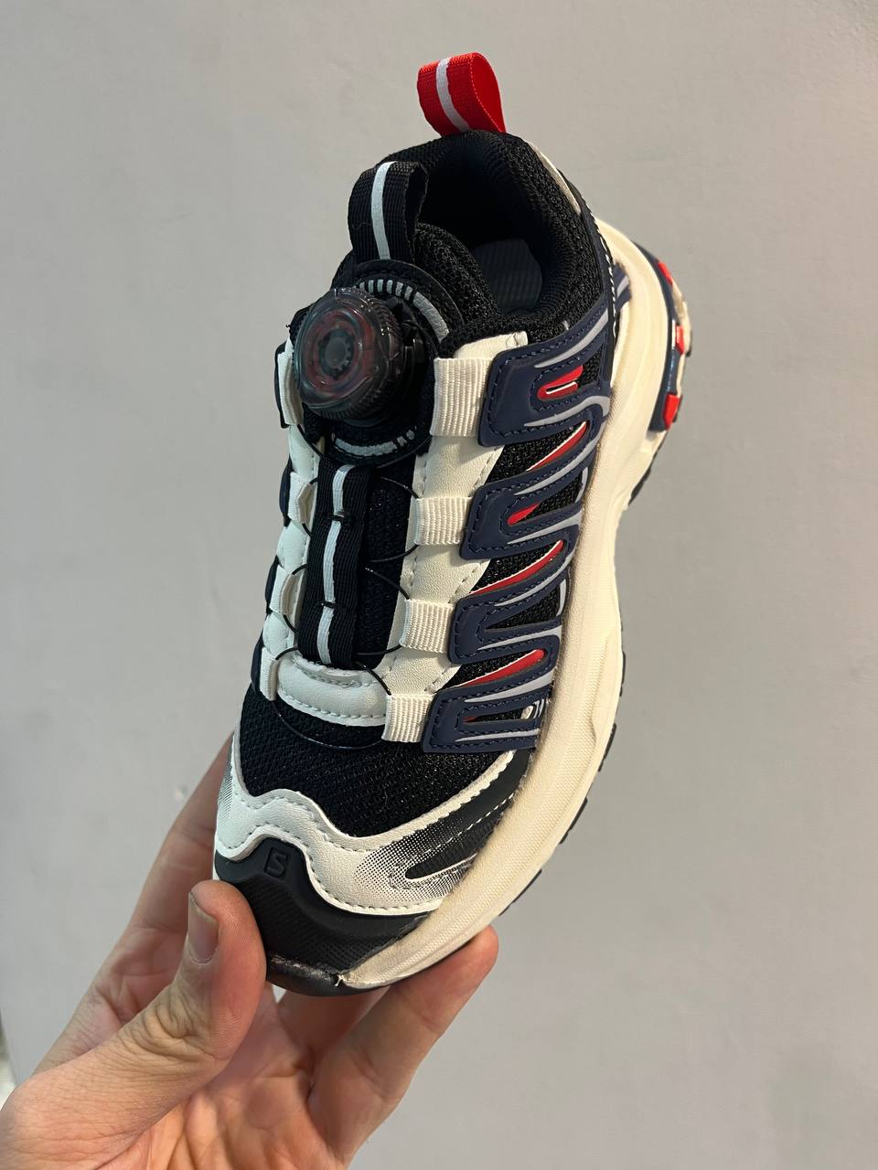 کتونی دیسکی وارداتی سالمون وین استار کد 38781a